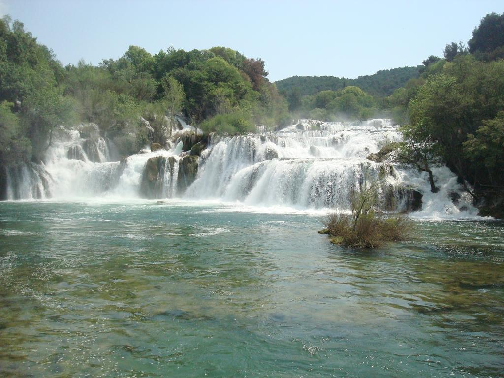 Apartments Stari Šibenik Grebastica Bagian luar foto