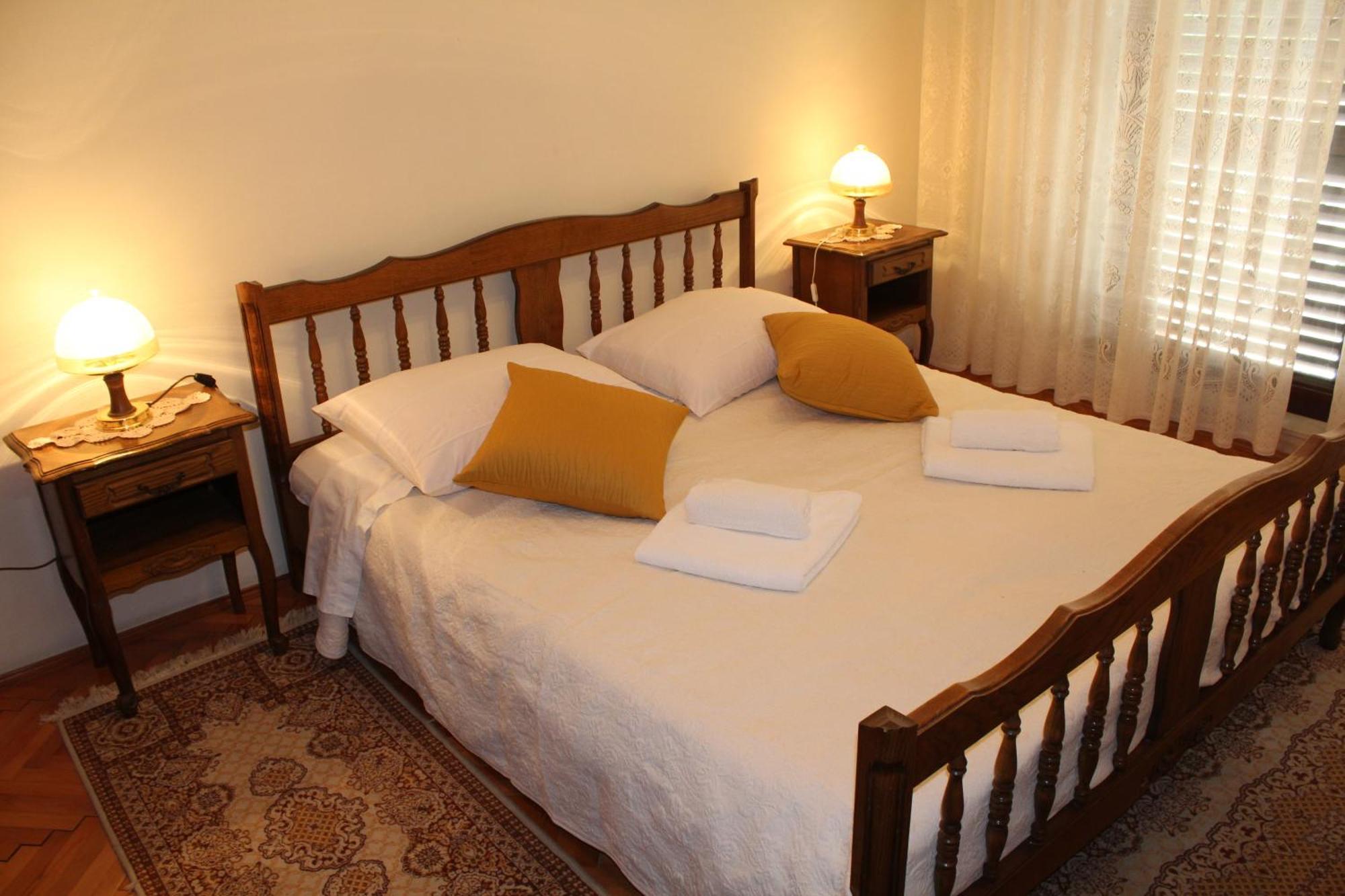 Apartments Stari Šibenik Grebastica Ruang foto